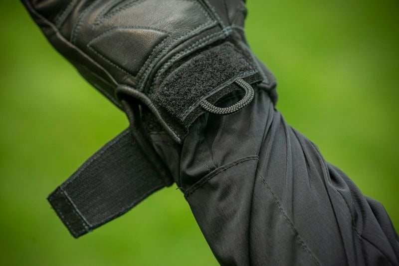 Holík Cora – detail manžety so suchým zipsom